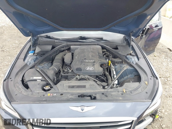 2015 Hyundai Genesis 3.8L with VIN KMHGN4JE4FU093636, listed as a IAAI auction lot 42021732 with 130,512 mi miles. Bid and sale history available at carsss.com. Image 10.