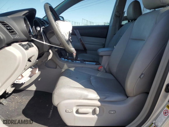2011 Toyota Highlander Limited with VIN 5TDYK3EH7BS044171, listed as a Copart auction lot 52055235 with 202,724 mi miles and Non Repairable. Bid and sale history available at carsss.com. Image 7.