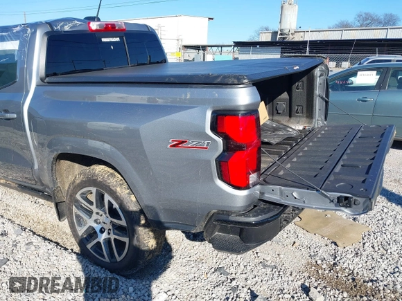 2024 Chevrolet Colorado 4WD Z71 with VIN 1GCPTDEK5R1109553, listed as a IAAI auction lot 41171700 with 1 mi miles. Bid and sale history available at carsss.com. Image 3.
