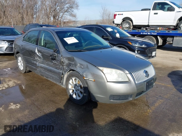 2009 Mercury Milan with VIN 3MEHM07Z49R630806, listed as a IAAI auction lot 41423374 with 111,437 mi miles. Bid and sale history available at carsss.com. Image 1.
