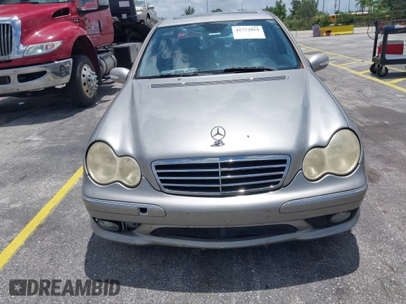 2005 Mercedes-Benz C 230 Kompressor с VIN WDBRF40J75A783792, выставлен на аукционе IAAI как лот 42772016 с пробегом 137 891 миль миль и . История ставок и продаж доступна на DreamBid. Изображение 6.