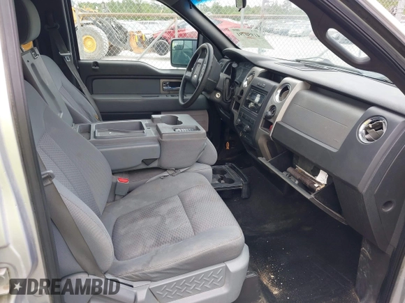 2011 Ford F-150 XL with VIN 1FTFW1CF6BKD68480, listed as a IAAI auction lot 41950791 with 219,496 mi miles. Bid and sale history available at carsss.com. Image 5.