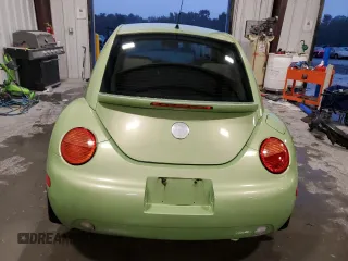 2005 Volkswagen New Beetle Coupe GLS with VIN 3VWCR31C85M406736, listed as a Copart auction lot 81484354 with 215,530 mi miles and Salvage Title. Bid and sale history available at carsss.com. Image 6.
