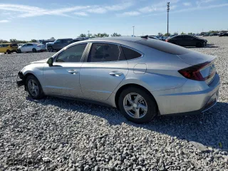 2021 Hyundai Sonata SE with VIN 5NPEG4JAXMH116931, listed as a Copart auction lot 49949535 with 31,561 mi miles and Salvage Title. Bid and sale history available at carsss.com. Image 2.