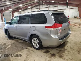 2012 Toyota Sienna LE AAS с VIN 5TDKK3DC6CS180529, выставлен на аукционе Copart как лот 55704195 с пробегом 140 470 миль миль и Чистый • Clean title. История ставок и продаж доступна на DreamBid. Изображение 2.