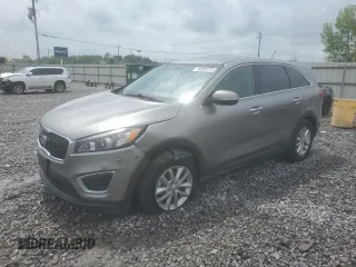 2018 Kia Sorento L z VIN 5XYPG4A34JG425713, wystawiony jako Copart lot #54069315 z przebiegiem 113 177 mil mil oraz Szkoda całkowita • Salvage title. Historia ofert i sprzedaży dostępna na DreamBid. Obrazek 1.
