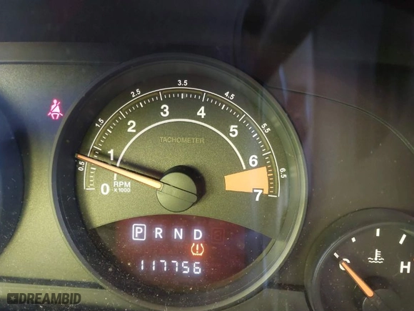 2015 Jeep Patriot Sport with VIN 1C4NJPBB6FD305398, listed as a IAAI auction lot 40854511 with 117,756 mi miles. Bid and sale history available at carsss.com. Image 7.