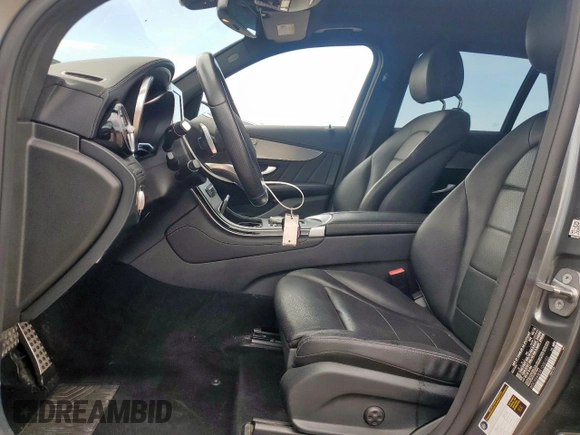 2019 Mercedes-Benz GLC 300 с VIN WDC0G4JB3K1000102, выставлен на аукционе Copart как лот 59946915 с пробегом 68 272 миль миль и Списание • Salvage title. История ставок и продаж доступна на DreamBid. Изображение 7.