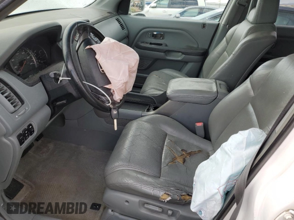 2005 Honda Pilot EX-L z VIN 5FNYF18505B042748, wystawiony jako Copart lot #56696285 z przebiegiem 181 638 mil mil oraz Szkoda całkowita • Salvage title. Historia ofert i sprzedaży dostępna na DreamBid. Obrazek 7.