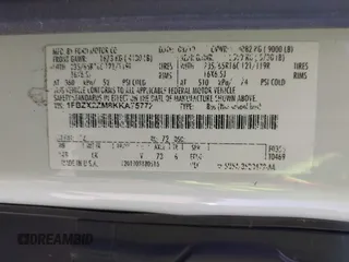 2019 Ford Transit Passenger XL z VIN 1FBZX2ZM8KKA75772, wystawiony jako IAAI lot #41990148 z przebiegiem 101 809 mil mil oraz . Historia ofert i sprzedaży dostępna na DreamBid. Obrazek 9.