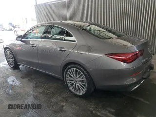 2025 Mercedes-Benz CLA 250 z VIN W1K5J4GB0SN527923, wystawiony jako Copart lot #60036575 z przebiegiem 21 140 mil mil oraz Czysty tytuł • Clean title. Historia ofert i sprzedaży dostępna na DreamBid. Obrazek 2.