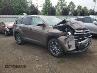 2017 Toyota Highlander XLE with VIN 5TDJZRFH6HS398965, listed as a Copart auction lot 59019535 with Not provided miles and Salvage title. Bid and sale history available at DreamBid. Image 4.