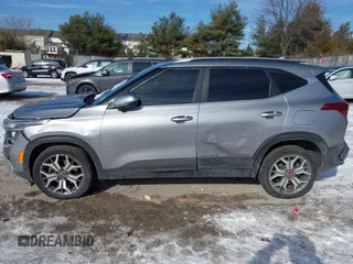 2021 Kia Seltos S with VIN KNDEUCA22M7122562, listed as a IAAI auction lot 41405013 with 91,032 mi miles. Bid and sale history available at carsss.com. Image 13.