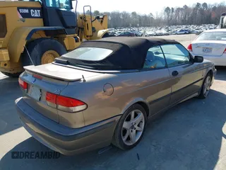 2002 Saab 9-3 SE with VIN YS3DF78KX27003571, listed as a IAAI auction lot 41771585 with 1 mi miles. Bid and sale history available at carsss.com. Image 4.