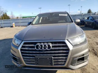 2017 Audi Q7 Premium Plus with VIN WA1LAAF70HD031848, listed as a Copart auction lot 46226255 with 128,935 mi miles and Salvage Title. Bid and sale history available at carsss.com. Image 5.