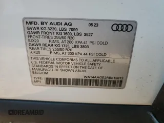 2024 Audi Q8 e-tron Premium z VIN WA14AAGE2RB015813, wystawiony jako Copart lot #61265424 z przebiegiem 1315 mil mil oraz Szkody całkowita. Historia ofert i sprzedaży dostępna na DreamBid. Obrazek 14.