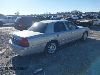 2010 Mercury Grand Marquis LS z VIN 2MEBM7FV2AX635506, wystawiony jako IAAI lot #41597727 z przebiegiem Nie podano mil oraz . Historia ofert i sprzedaży dostępna na DreamBid. Obrazek 4.