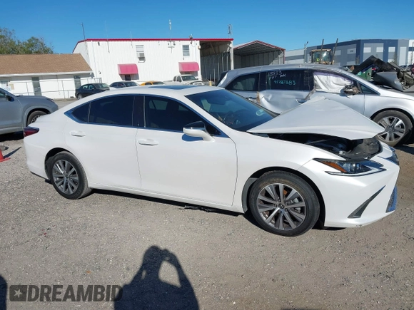 2021 Lexus ES with VIN 58ACZ1B14MU085278, listed as a IAAI auction lot 41813611 with 40,011 mi miles. Bid and sale history available at carsss.com. Image 13.