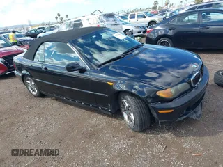2004 BMW 3 Series 325Ci with VIN WBABW33424PL31311, listed as a IAAI auction lot 41733447 with 117,763 mi miles. Bid and sale history available at carsss.com. Image 1.