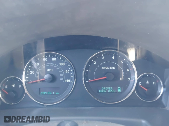 2006 Jeep Commander with VIN 1J8HG48K66C366508, listed as a IAAI auction lot 42154288 with 204,361 mi miles and . Bid and sale history available at DreamBid. Image 7.
