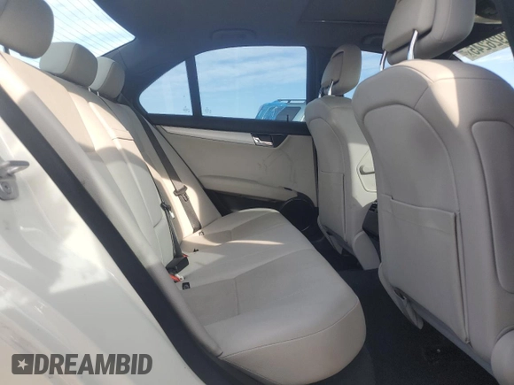 2011 Mercedes-Benz C 300 Sport с VIN WDDGF5EB3BA523150, выставлен на аукционе Copart как лот 58926245 с пробегом 176 112 миль миль и Списание • Salvage title. История ставок и продаж доступна на DreamBid. Изображение 10.