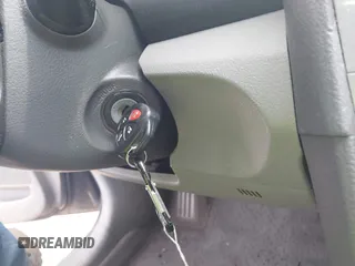 2008 Toyota Camry LE z VIN 4T4BE46K98R013524, wystawiony jako IAAI lot #42234537 z przebiegiem Nie podano mil oraz . Historia ofert i sprzedaży dostępna na DreamBid. Obrazek 11.