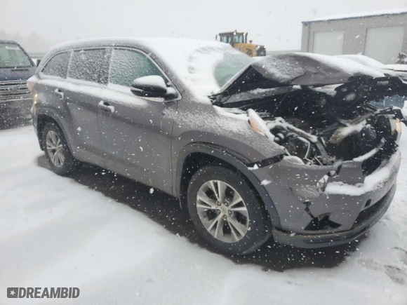 2014 Toyota Highlander XLE with VIN 5TDJKRFH2ES030900, listed as a Copart auction lot 46245735 with 97,371 mi miles and Salvage Title. Bid and sale history available at carsss.com. Image 4.