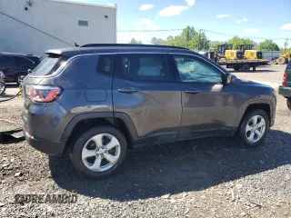 2019 Jeep Compass Latitude с VIN 3C4NJDBB8KT813956, выставлен на аукционе Copart как лот 55733235 с пробегом 147 793 миль миль и Списание • Salvage title. История ставок и продаж доступна на DreamBid. Изображение 3.