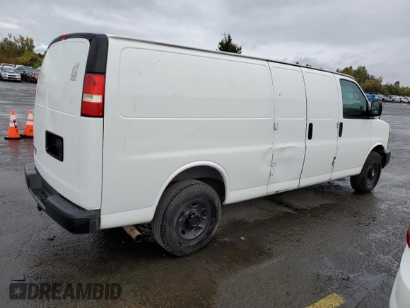 2014 Chevrolet Express Cargo Van with VIN 1GCWGGBA1E1193958, listed as a Copart auction lot 77208494 with 126,193 mi miles and Clean Title. Bid and sale history available at carsss.com. Image 3.