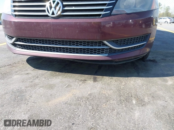 2012 Volkswagen Passat SE z VIN 1VWBH7A32CC074412, wystawiony jako IAAI lot #41805569 z przebiegiem 216 762 mil mil oraz . Historia ofert i sprzedaży dostępna na DreamBid. Obrazek 6.