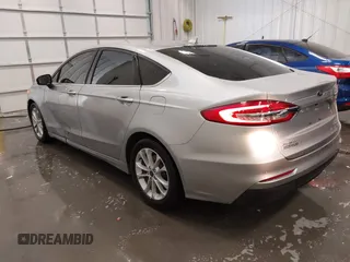2020 Ford Fusion SE with VIN 3FA6P0HD3LR202029, listed as a IAAI auction lot 41655305 with 110,229 mi miles. Bid and sale history available at carsss.com. Image 3.