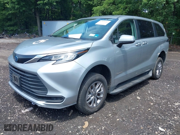 2022 Toyota Sienna LE z VIN 5TDKRKEC9NS118226, wystawiony jako IAAI lot #42535412 z przebiegiem 74 084 mil mil oraz . Historia ofert i sprzedaży dostępna na DreamBid. Obrazek 18.