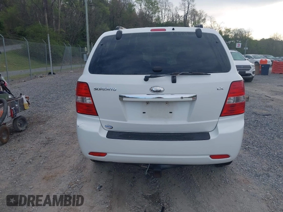 2008 Kia Sorento LX z VIN KNDJC735085785971, wystawiony jako IAAI lot #42092094 z przebiegiem 97 823 mil mil oraz . Historia ofert i sprzedaży dostępna na DreamBid. Obrazek 16.