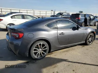 2020 Toyota 86 GT with VIN JF1ZNAE19L8752467, listed as a Copart auction lot 45552145 with 74,893 mi miles and Salvage Title. Bid and sale history available at carsss.com. Image 3.