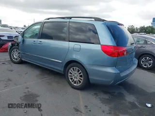 2007 Toyota Sienna XLE z VIN 5TDZK22C77S093580, wystawiony jako IAAI lot #42258590 z przebiegiem 191 274 mil mil oraz . Historia ofert i sprzedaży dostępna na DreamBid. Obrazek 3.