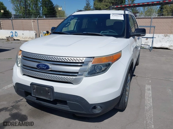 2015 Ford Explorer XLT with VIN 1FM5K7D84FGA69715, listed as a IAAI auction lot 42088159 with 167,715 mi miles. Bid and sale history available at carsss.com. Image 6.