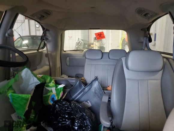 2005 Chrysler Town & Country Touring with VIN 2C4GP54L85R352753, listed as a Copart auction lot 46307825 with 0 mi miles and Non Repairable. Bid and sale history available at carsss.com. Image 10.