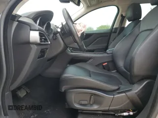 2018 Jaguar F-Pace 25t Premium z VIN SADCJ2FXXJA259041, wystawiony jako Copart lot #52175695 z przebiegiem Nie podano mil oraz Szkoda całkowita • Salvage title. Historia ofert i sprzedaży dostępna na DreamBid. Obrazek 7.