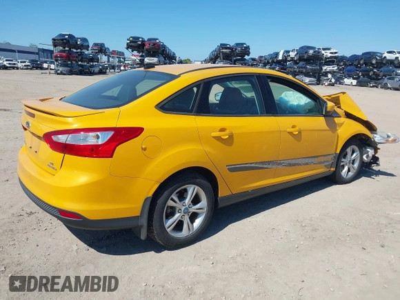 2012 Ford Focus SE with VIN 1FAHP3F25CL474527, listed as a IAAI auction lot 41772846 with 98,880 mi miles. Bid and sale history available at carsss.com. Image 4.