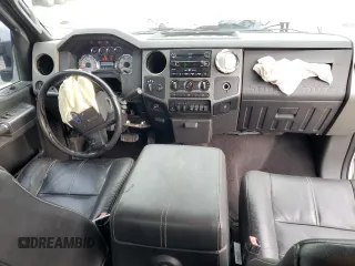 2008 Ford F-350 XL with VIN 1FTWW31RX8EA59935, listed as a Copart auction lot 58569245 with 314,862 mi miles and Non repairable. Bid and sale history available at DreamBid. Image 8.