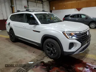 2024 Volkswagen Atlas Peak Edition SEL with VIN 1V2GR2CA1RC572824, listed as a Copart auction lot 86086774 with 7,098 mi miles and Salvage title. Bid and sale history available at DreamBid. Image 4.