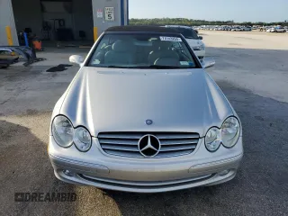 2005 Mercedes-Benz CLK-Class 3.2L with VIN WDBTK65J45F134556, listed as a Copart auction lot 74143204 with 61,131 mi miles and Salvage Title. Bid and sale history available at carsss.com. Image 5.