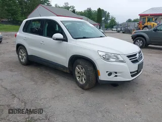 2010 Volkswagen Tiguan S with VIN WVGBV7AX2AW524632, listed as a IAAI auction lot 42531994 with 198,282 mi miles and . Bid and sale history available at DreamBid. Image 1.