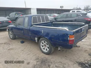 1990 Toyota Pickup with VIN JT4VN93D4L5008894, listed as a IAAI auction lot 41587289 with 186,525 mi miles and . Bid and sale history available at DreamBid. Image 3.