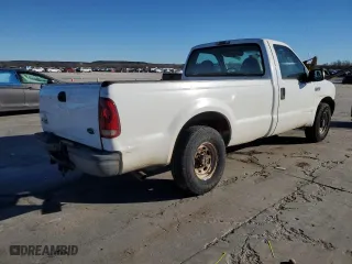 2004 Ford Super Duty F-250 XL with VIN 1FTNF20L34ED15247, listed as a Copart auction lot 88119525 with 336,410 mi miles and Salvage Title. Bid and sale history available at carsss.com. Image 3.