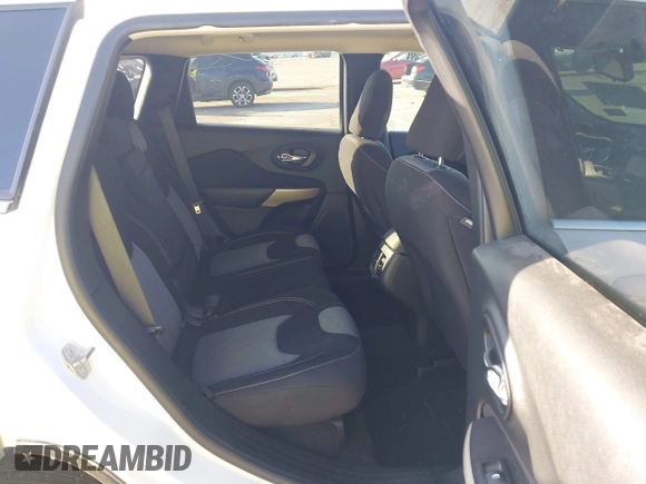 2018 Jeep Cherokee Latitude with VIN 1C4PJLCB2JD511083, listed as a IAAI auction lot 42070152 with 135,752 mi miles. Bid and sale history available at carsss.com. Image 8.
