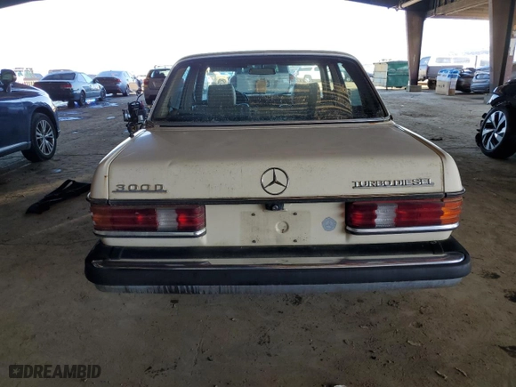 1984 Mercedes-Benz 300 Series 300D-T with VIN WDBAB33A3EA056616, listed as a Copart auction lot 49701345 with 119,935 mi miles and Clean Title. Bid and sale history available at carsss.com. Image 6.