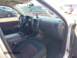 2005 Ford Explorer XLT с VIN 1FMZU63K65UA05372, выставлен на аукционе IAAI как лот 42191399 с пробегом 138 568 миль миль и . История ставок и продаж доступна на DreamBid. Изображение 5.