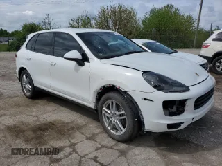 2017 Porsche Cayenne z VIN WP1AA2A24HKA81225, wystawiony jako Copart lot #55251585 z przebiegiem 80 828 mil mil oraz Szkoda całkowita • Salvage title. Historia ofert i sprzedaży dostępna na DreamBid. Obrazek 4.