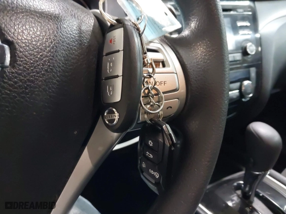 2016 Nissan Rogue S with VIN KNMAT2MV9GP597101, listed as a IAAI auction lot 41917828 with 122,568 mi miles. Bid and sale history available at carsss.com. Image 11.